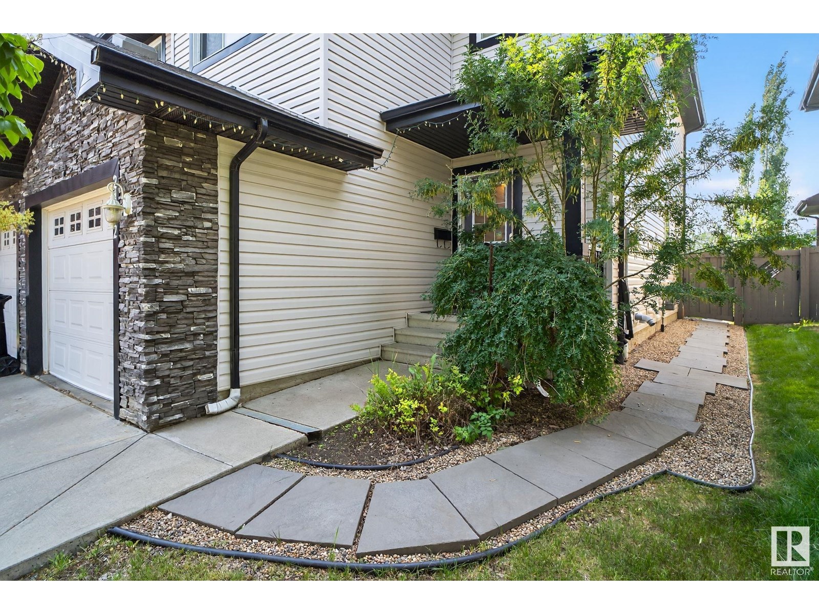 2432 CASSELMAN CR SW