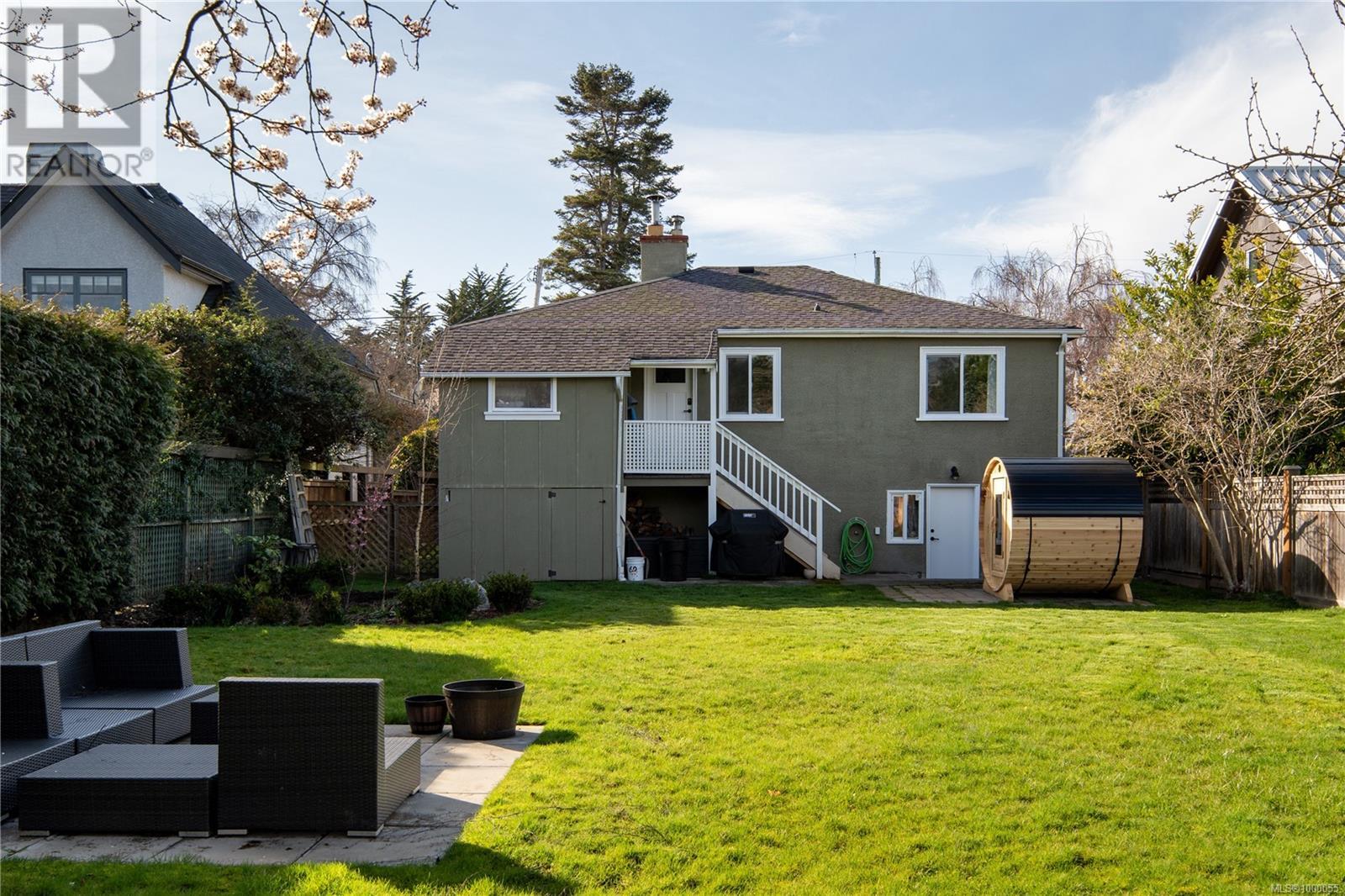 551 Oliver St