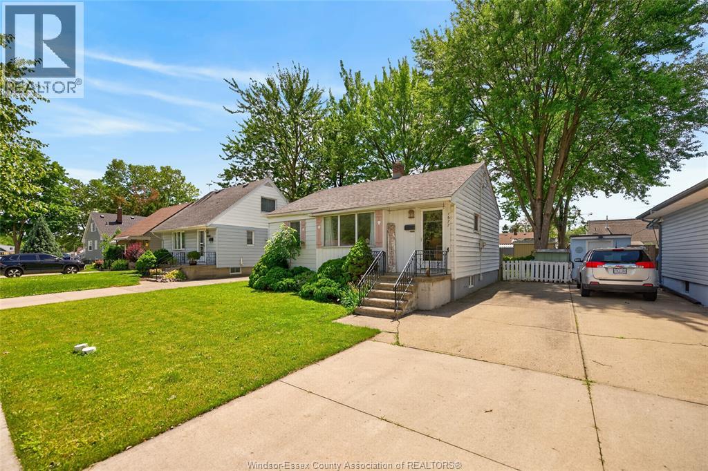 1677 Norman Rd