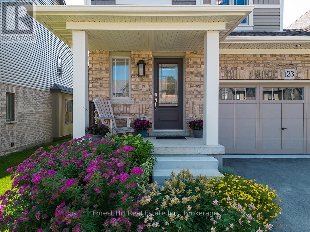 123 MULLIN STREET