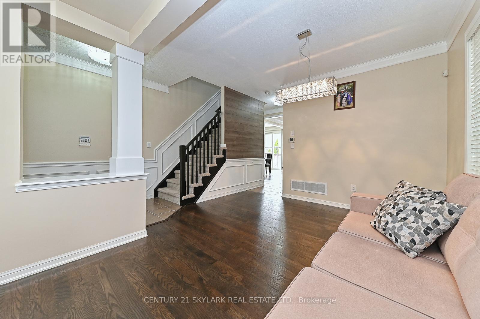 24 DALTON DRIVE