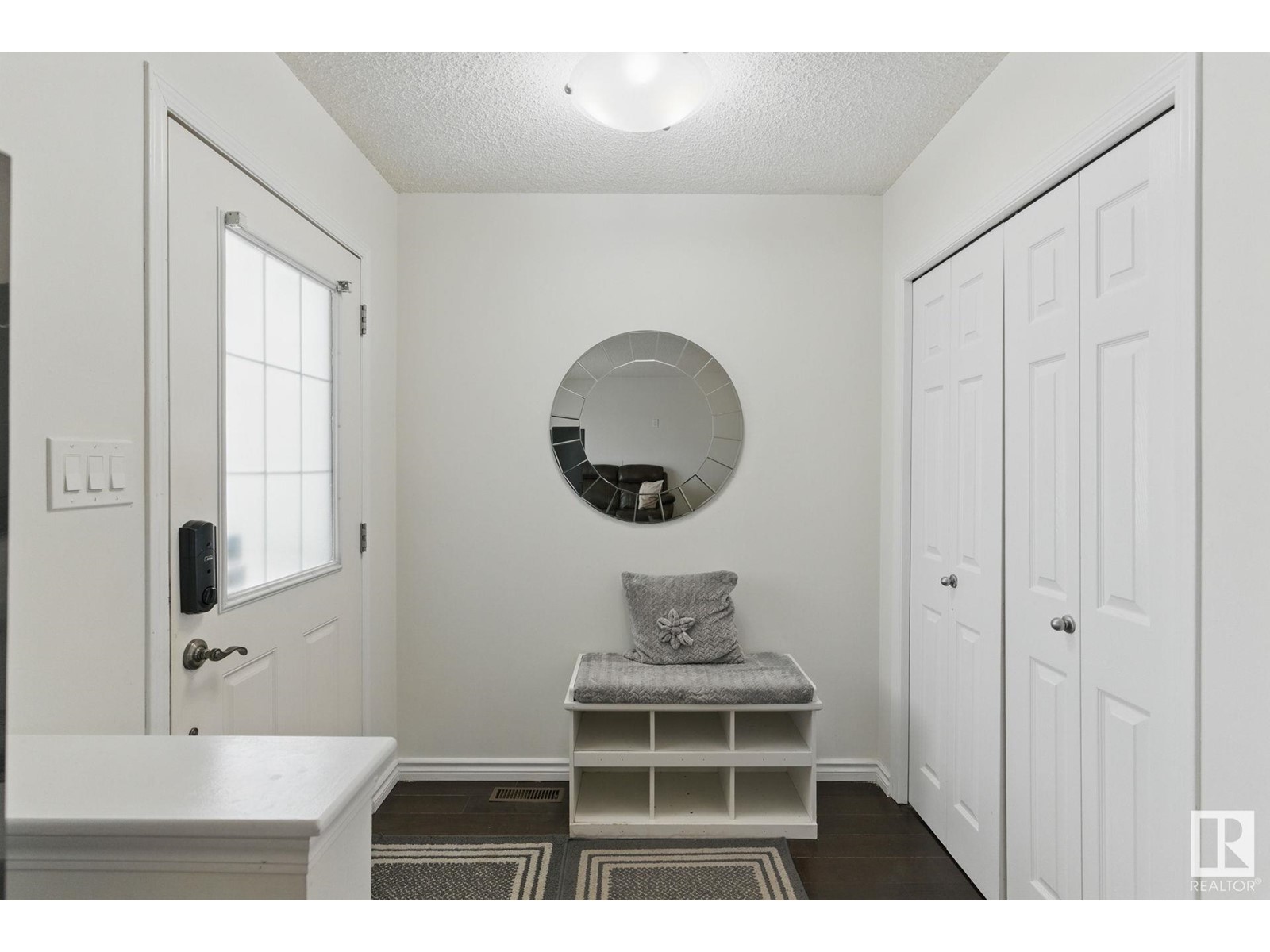 21327 89 AV NW