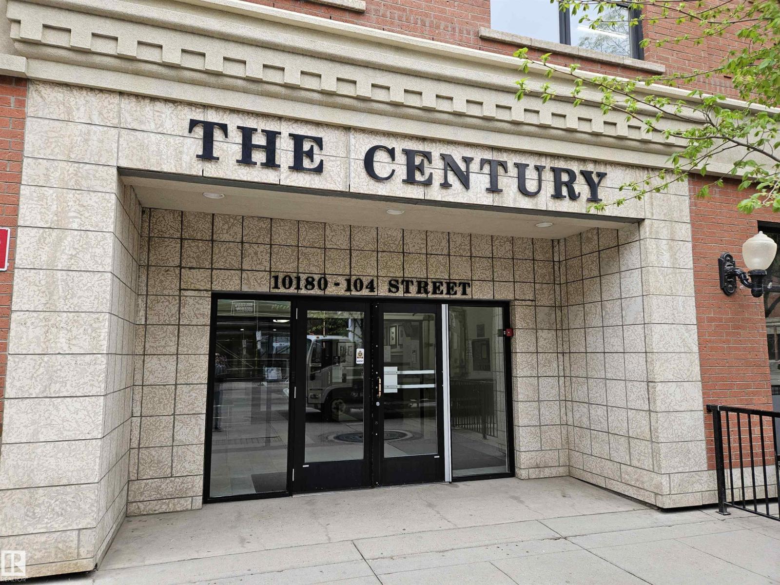 #1501 10180 104 ST NW