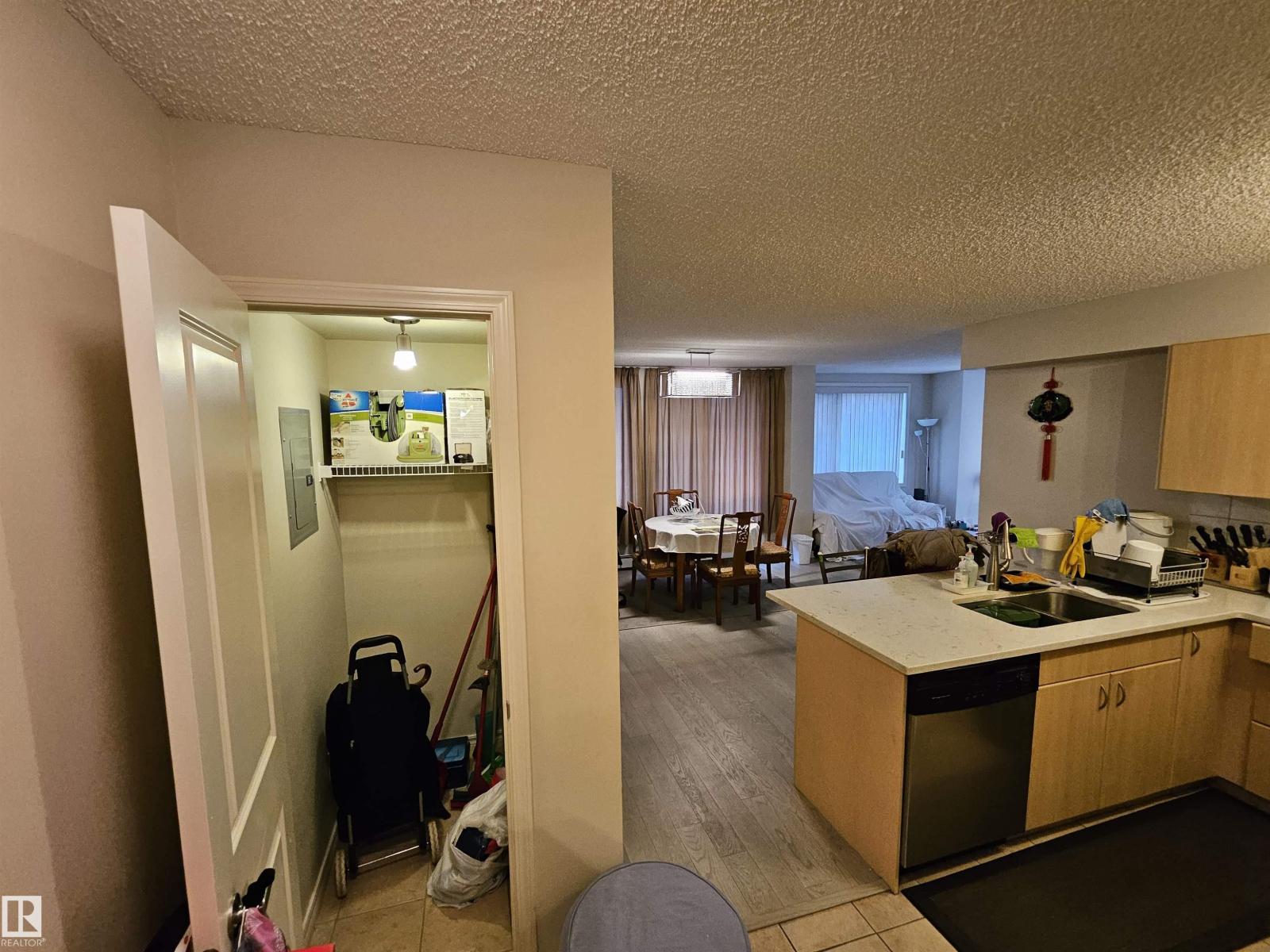 #1501 10180 104 ST NW