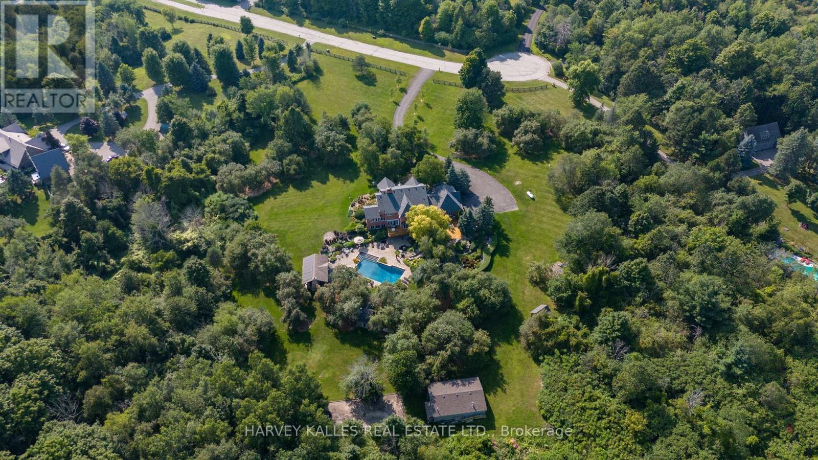 3 RUTLAND HILL COURT