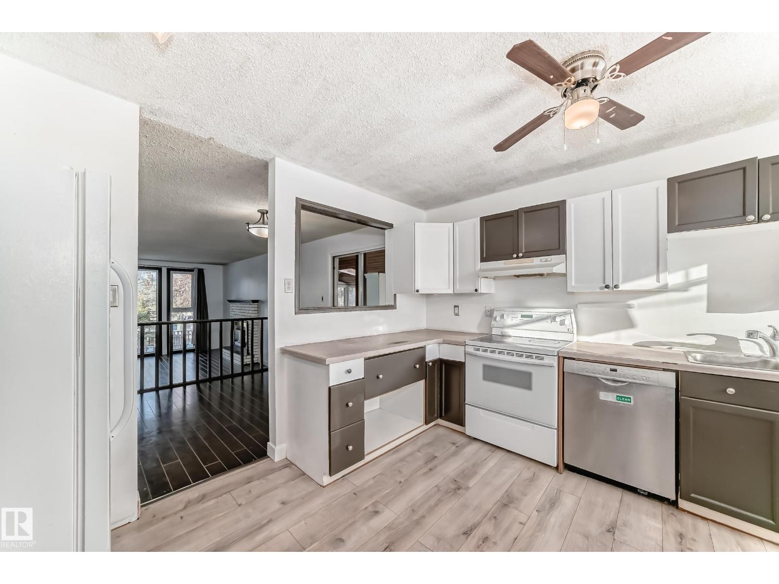 131 SASKATCHEWAN AV W