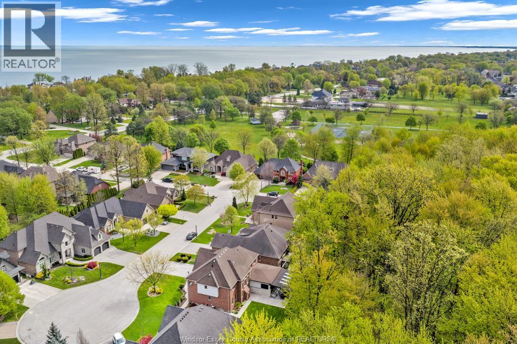 389 BEL AIR CIRCLE