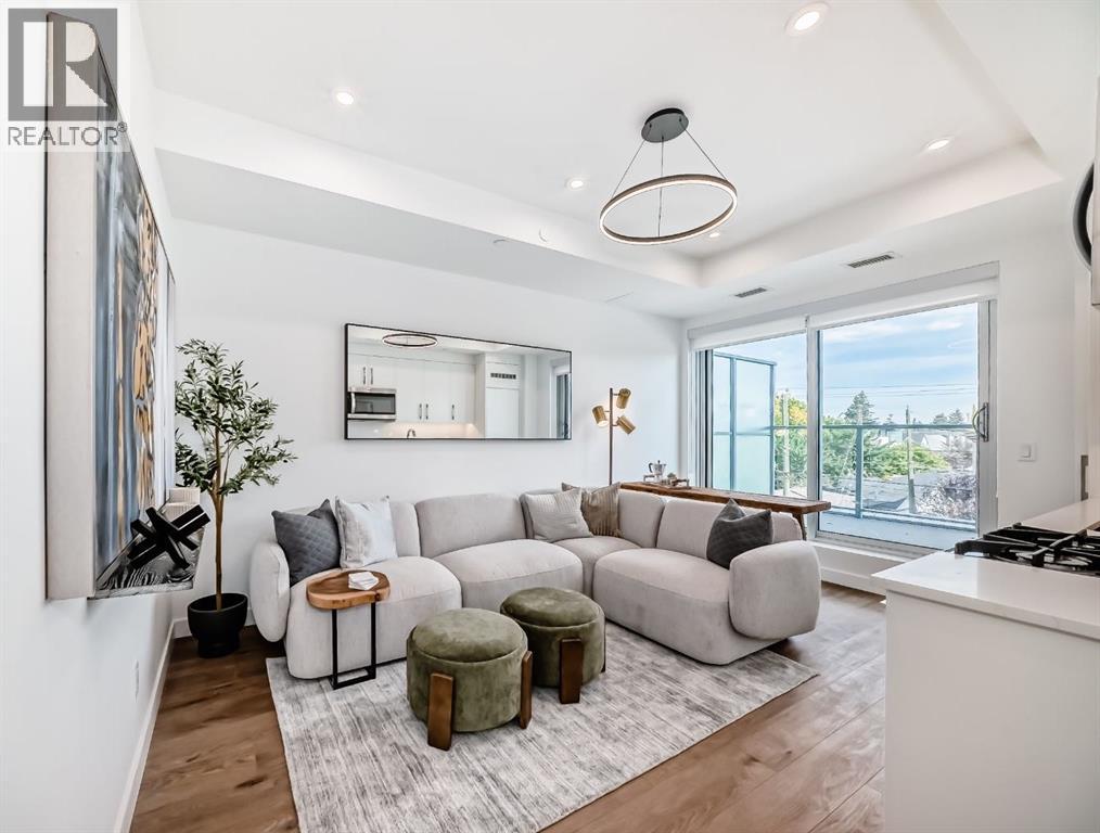 252, 110 18A Street NW