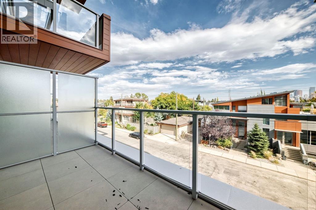 252, 110 18A Street NW