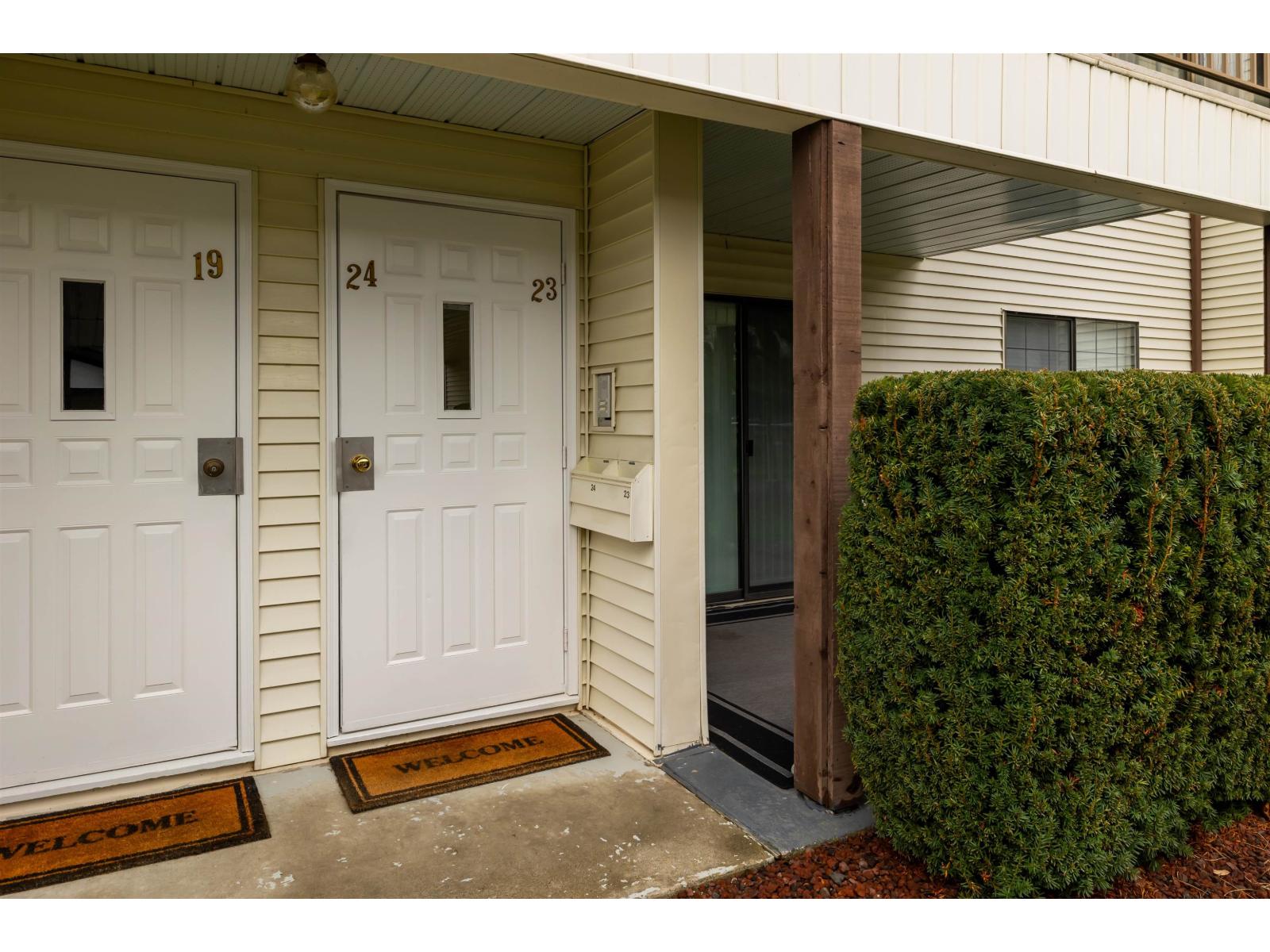 23 32718 GARIBALDI DRIVE