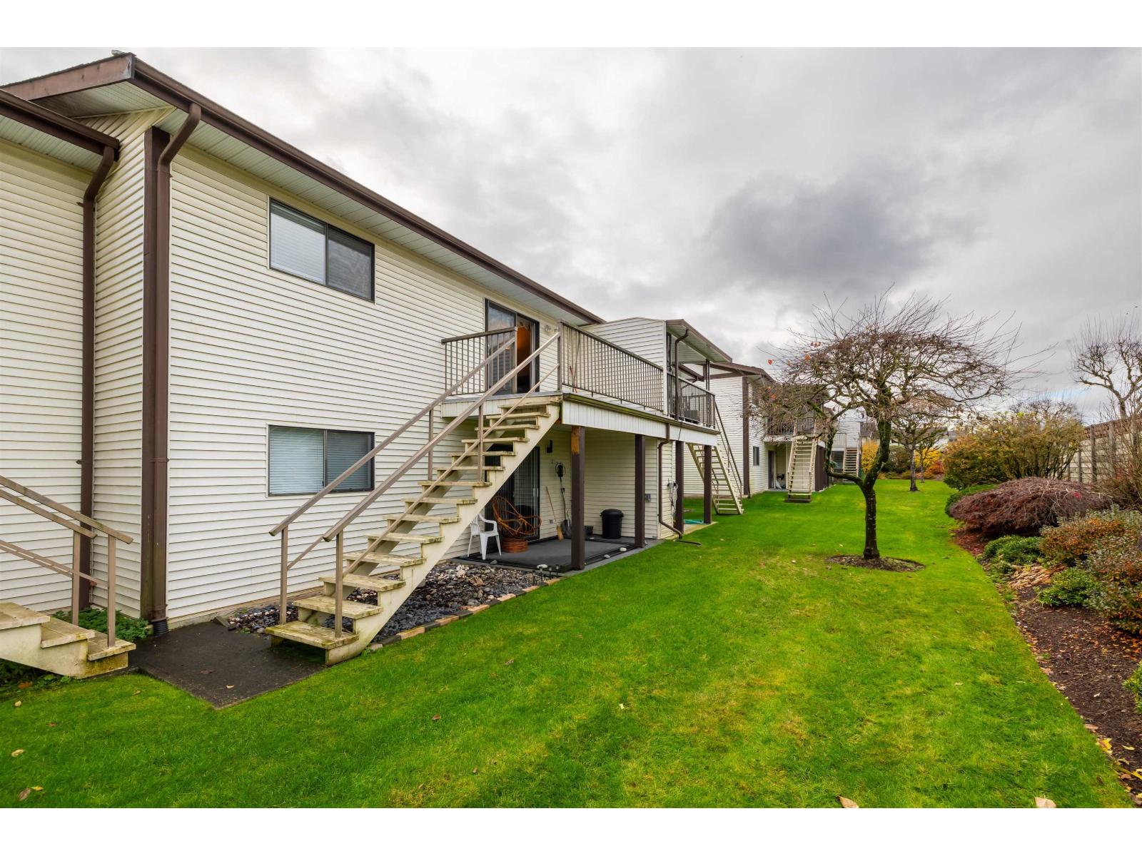 23 32718 GARIBALDI DRIVE