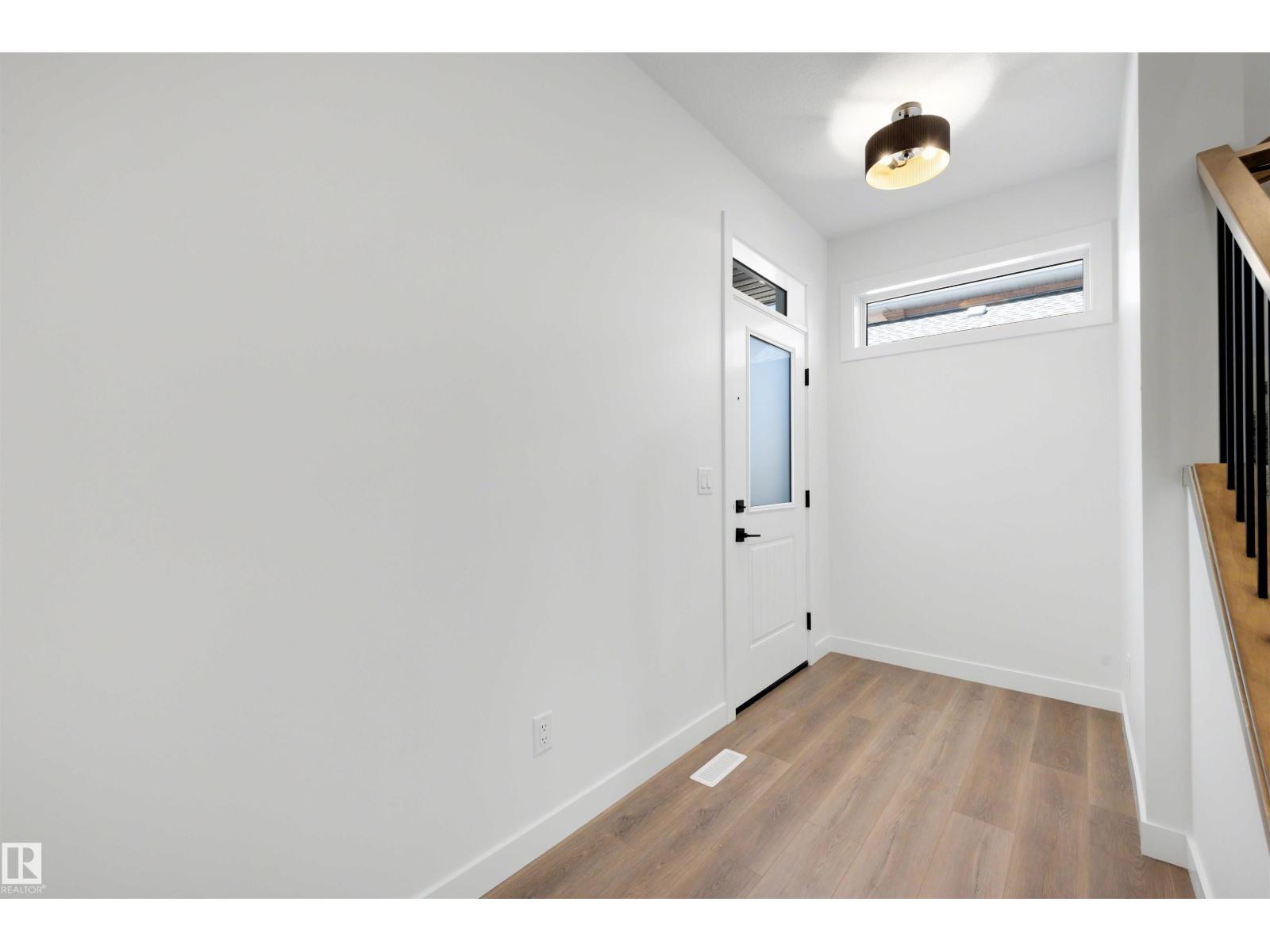 30 ELSINORE PL NW