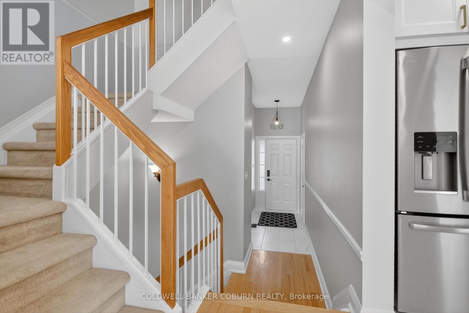 89 FLOWERTREE CRESCENT N