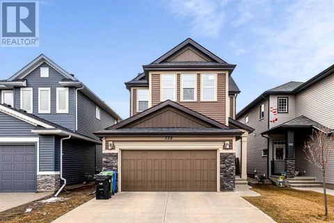 338 Evansglen Drive NW Calgary AB T3P0X7