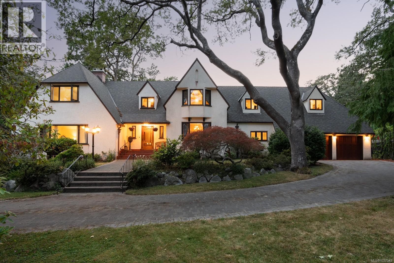 3290 Upper Terrace Rd