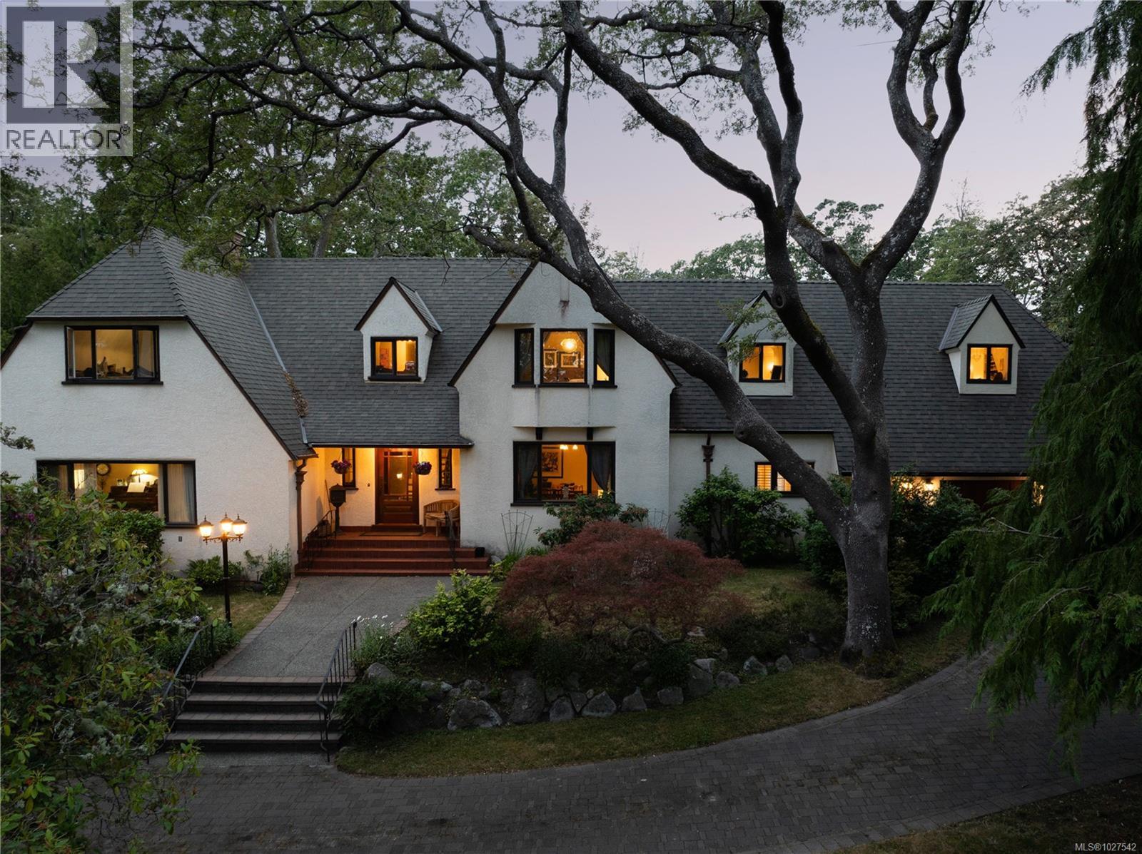 3290 Upper Terrace Rd