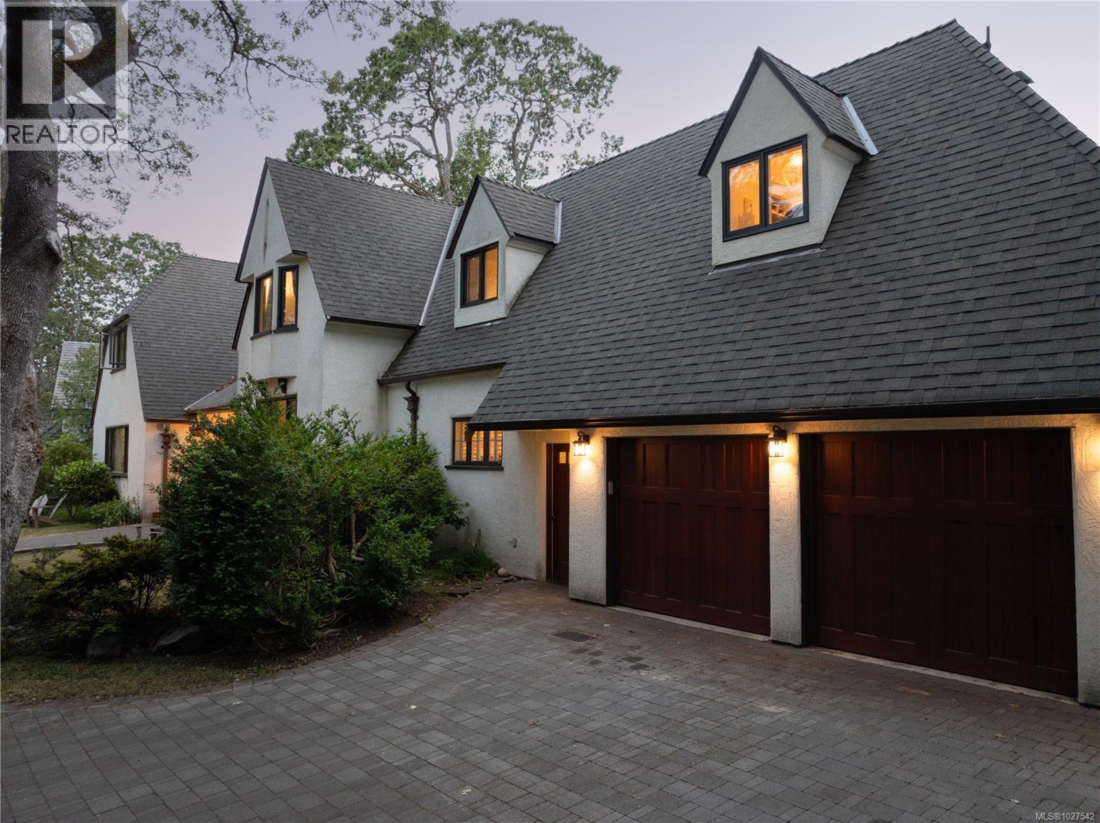 3290 Upper Terrace Rd