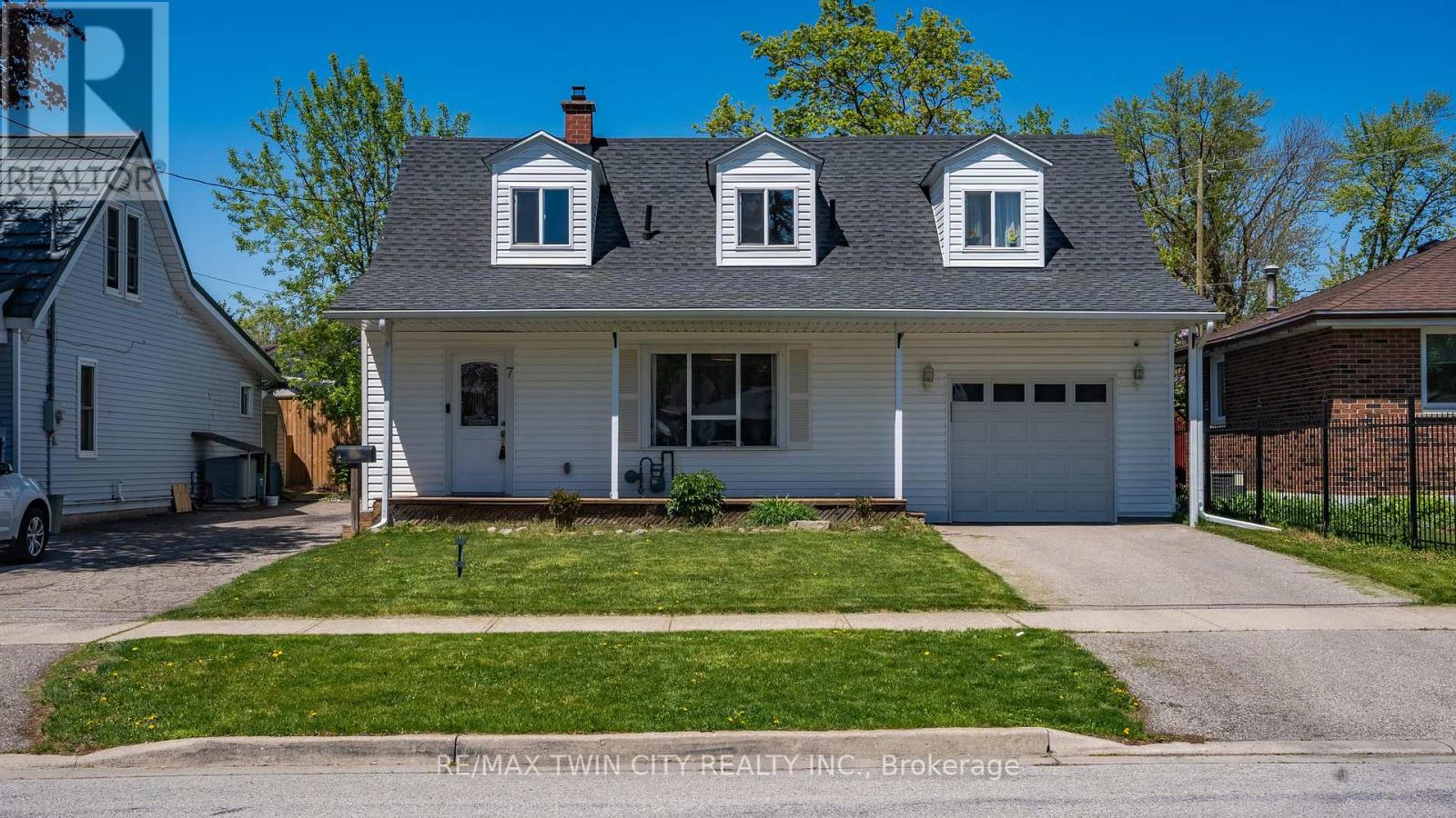 7 WINSTON AVENUE