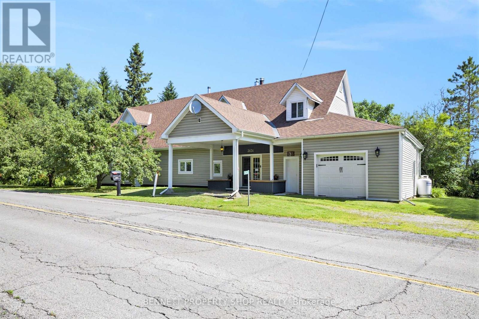Photo 1 of 21 — 3834 WOODKILTON ROAD, Ottawa, ON K0A1M0