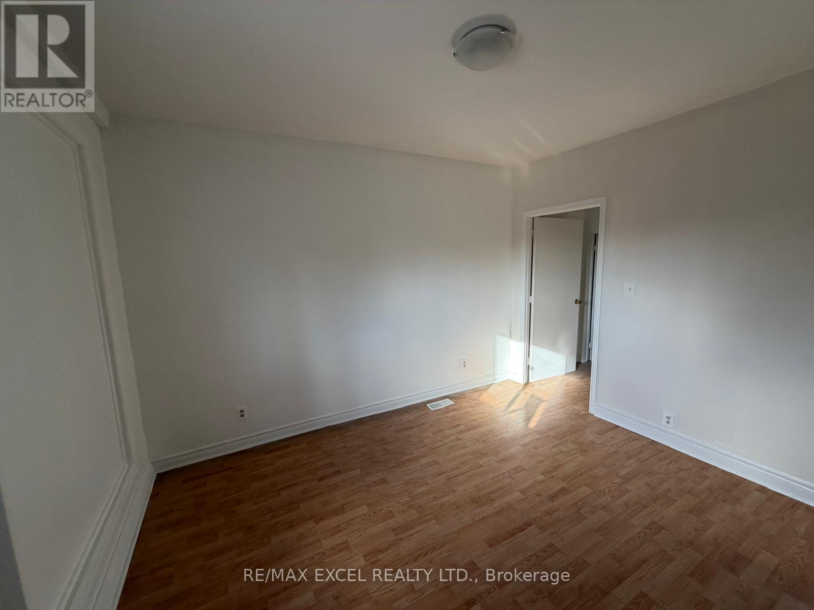 MAIN FLR & BSMT, UNIT A - 515 WARDEN AVENUE