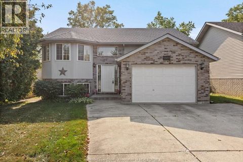 Property photo of 1801 dominion, windsor, ON n9b3h8