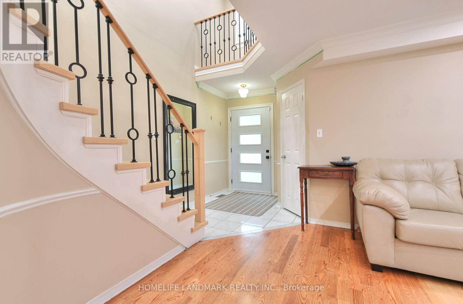 132 MUIRLAND CRESCENT