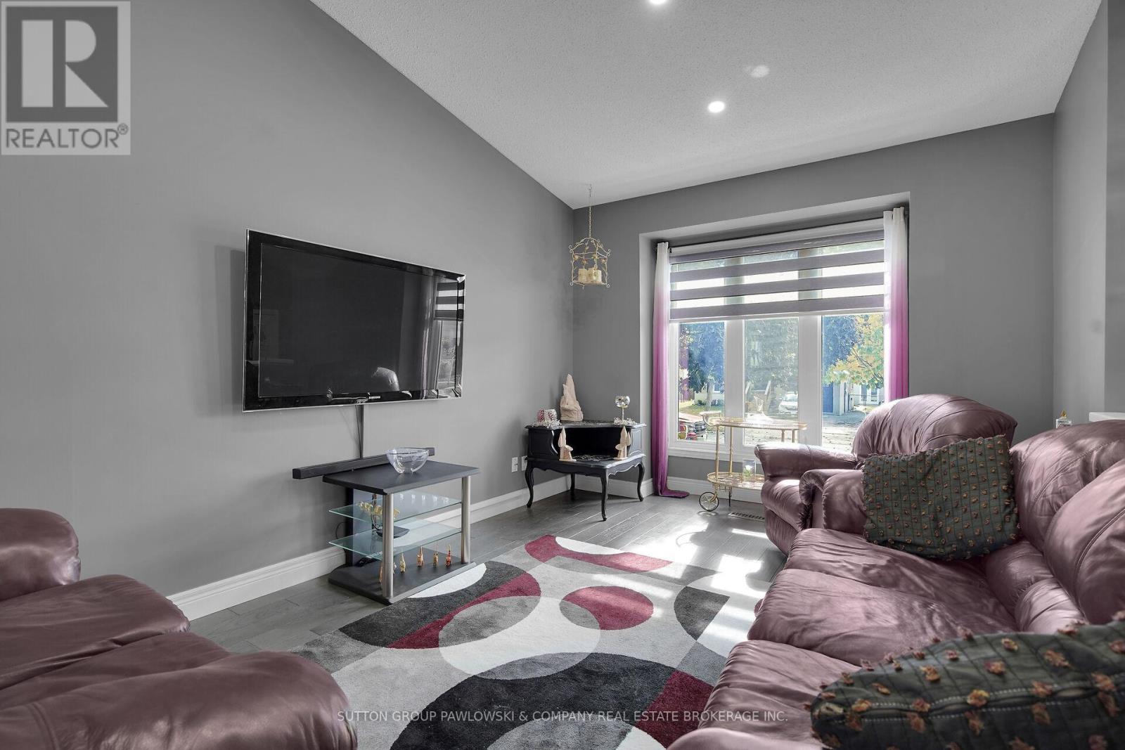 59 GOLFVIEW CRESCENT