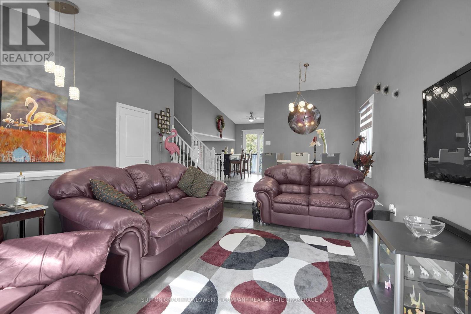 59 GOLFVIEW CRESCENT