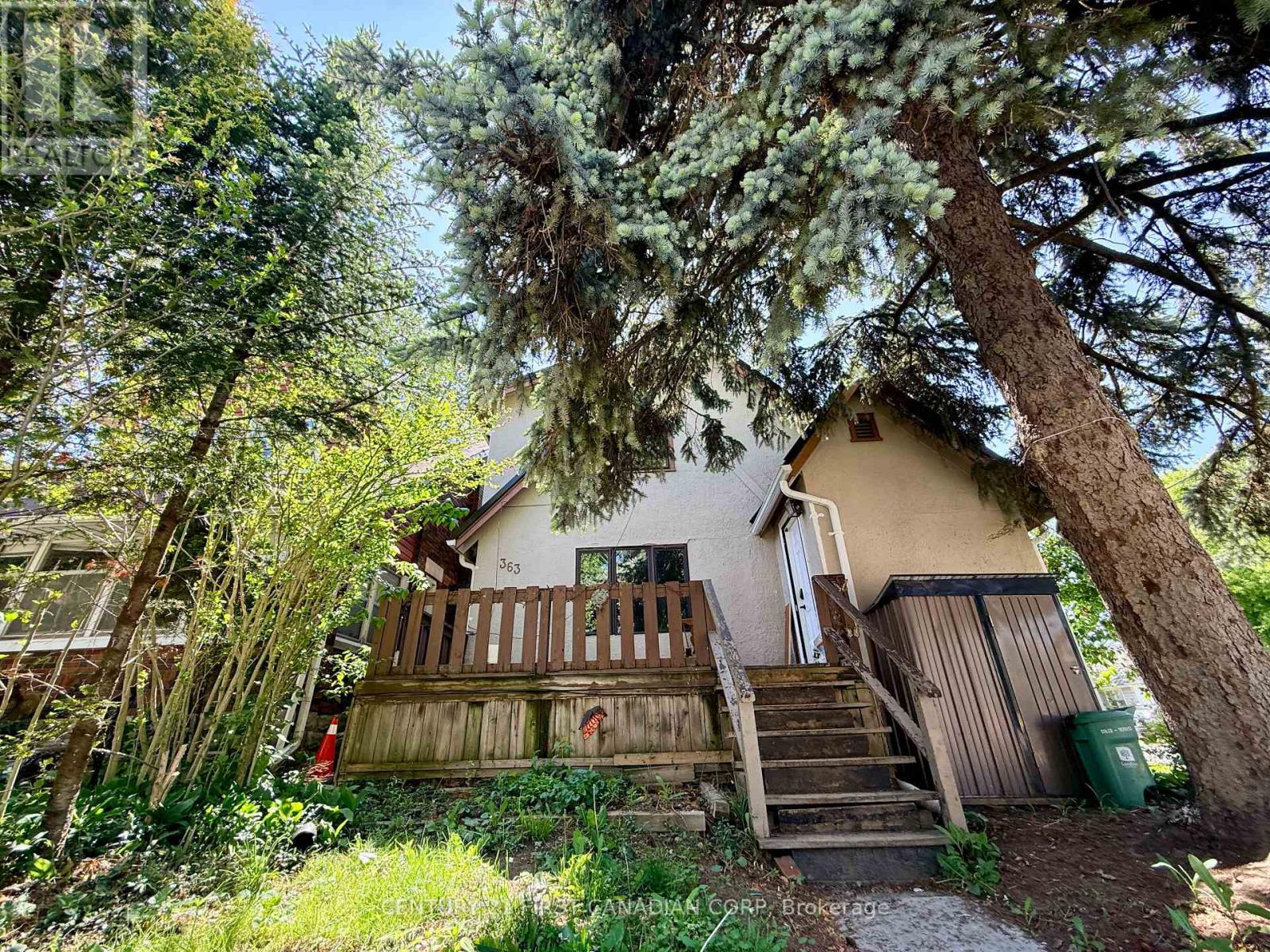 #1 - 363 ASHLAND AVENUE