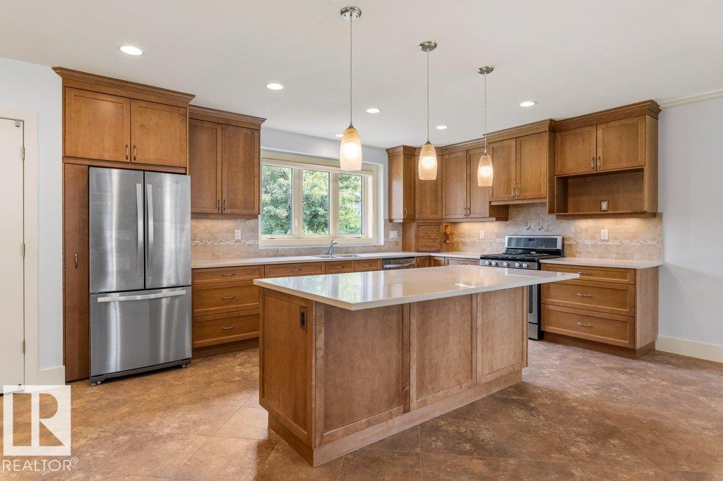 9711 146 ST NW