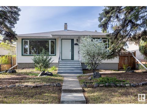9539 64 AV NW Edmonton AB T6E0J1