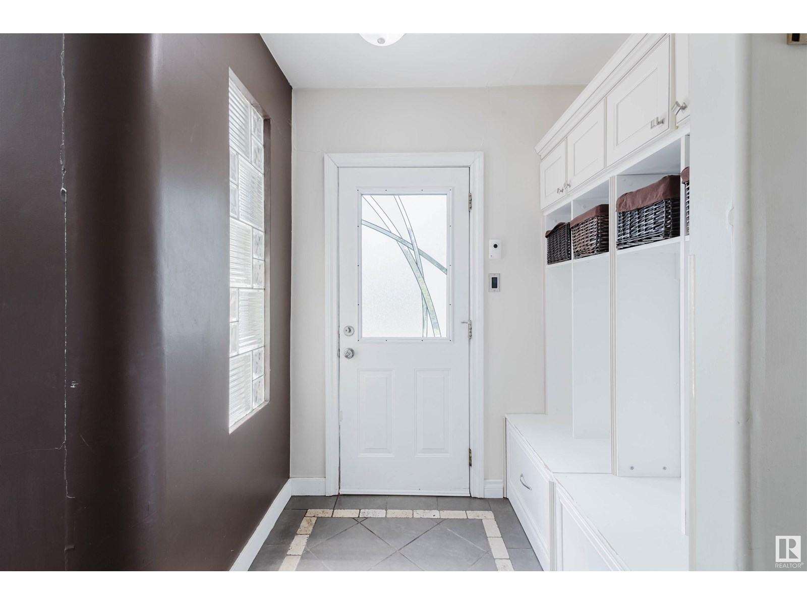 11512 74 AV NW