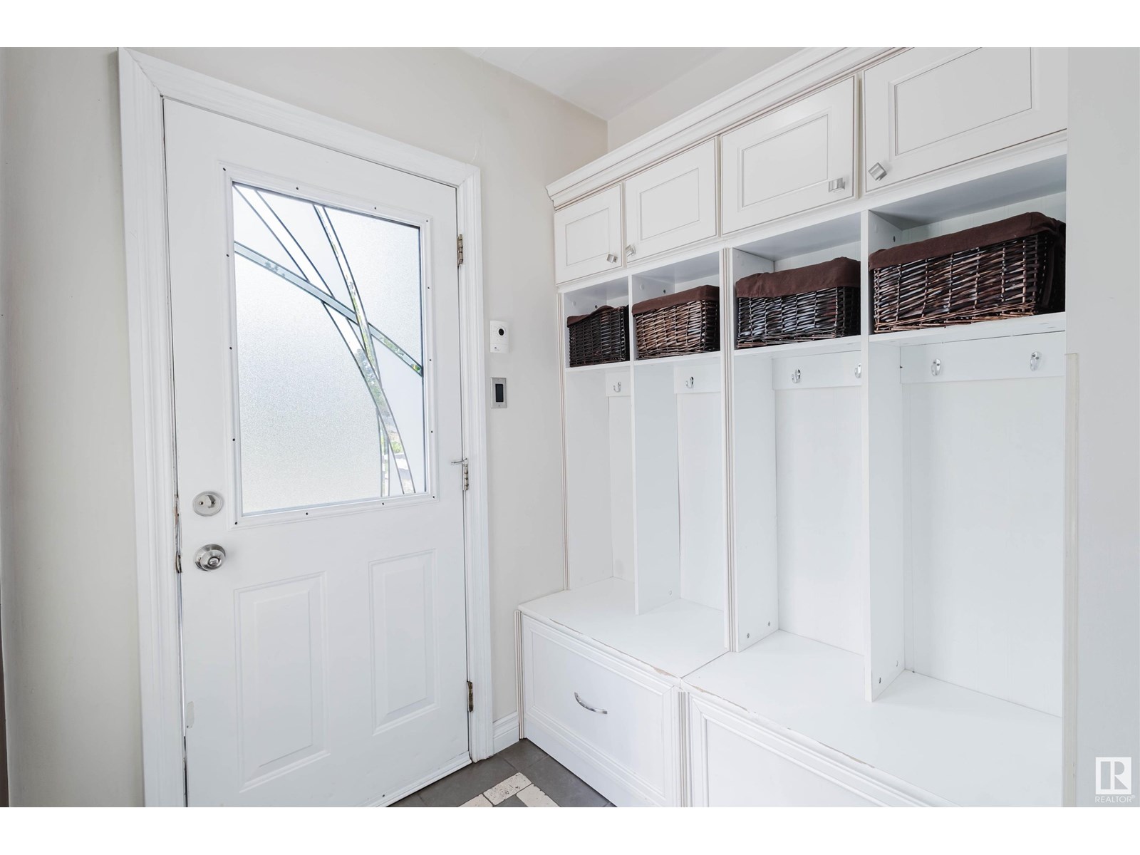 11512 74 AV NW