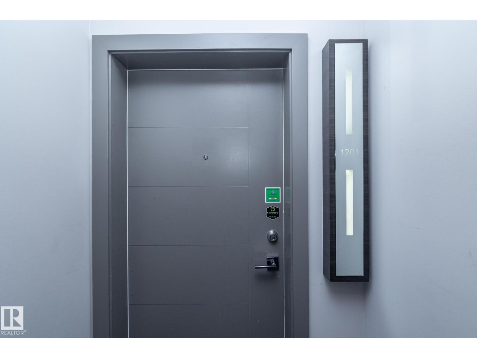 #1201 10238 103 ST NW