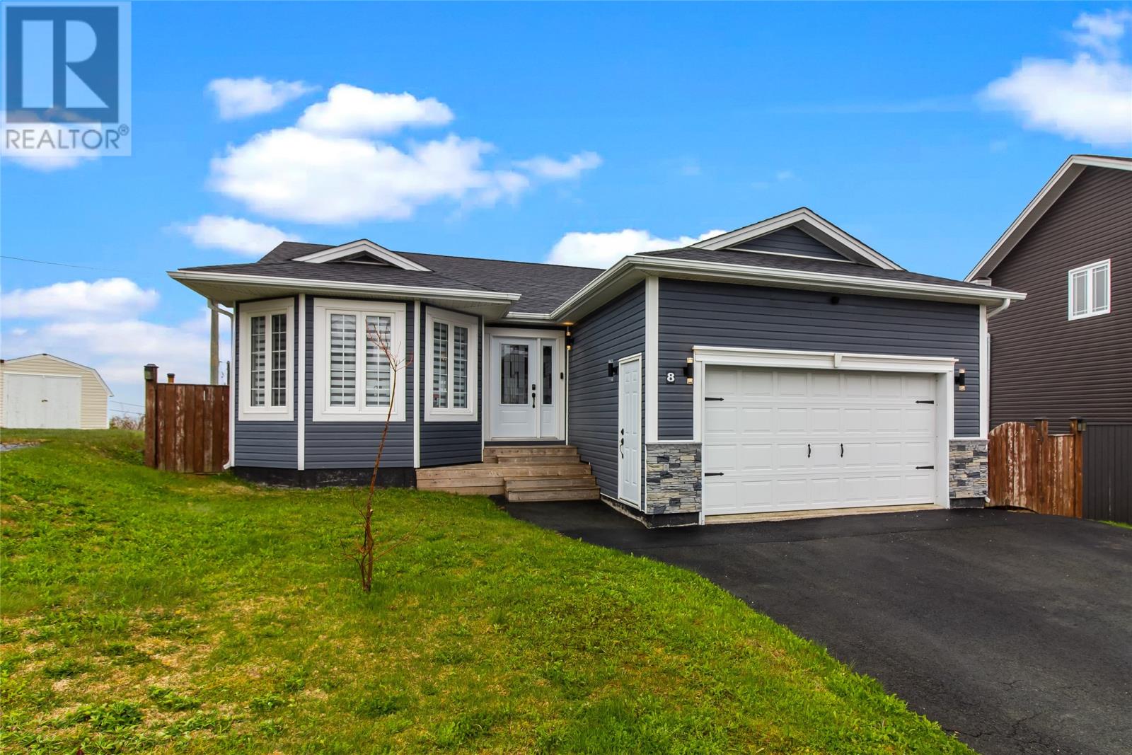 8 Sheppard Place