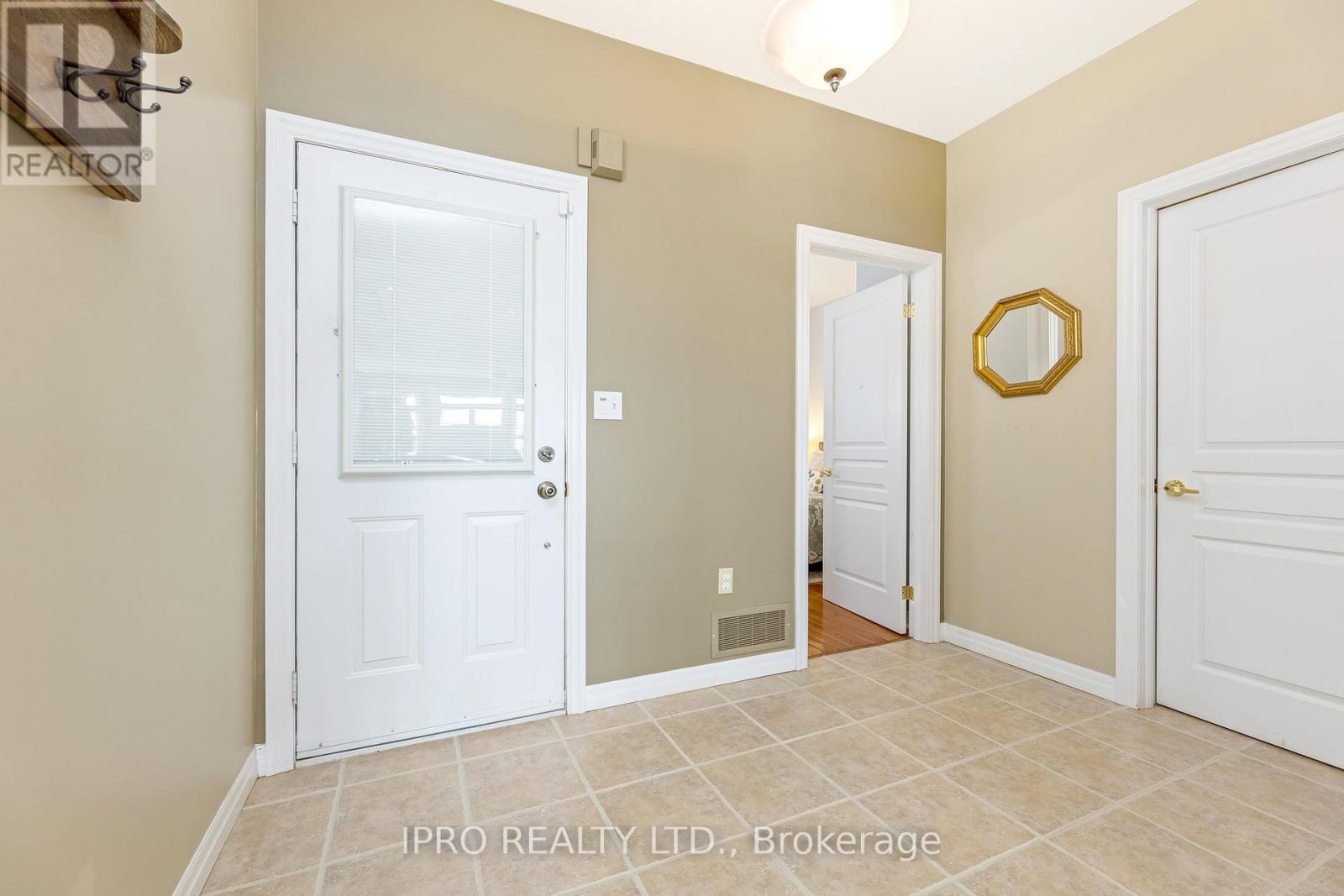 18 - 165 CHANDOS DRIVE