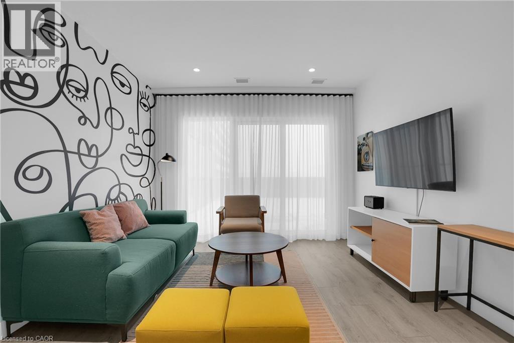 15 GLEBE Street Unit# 605