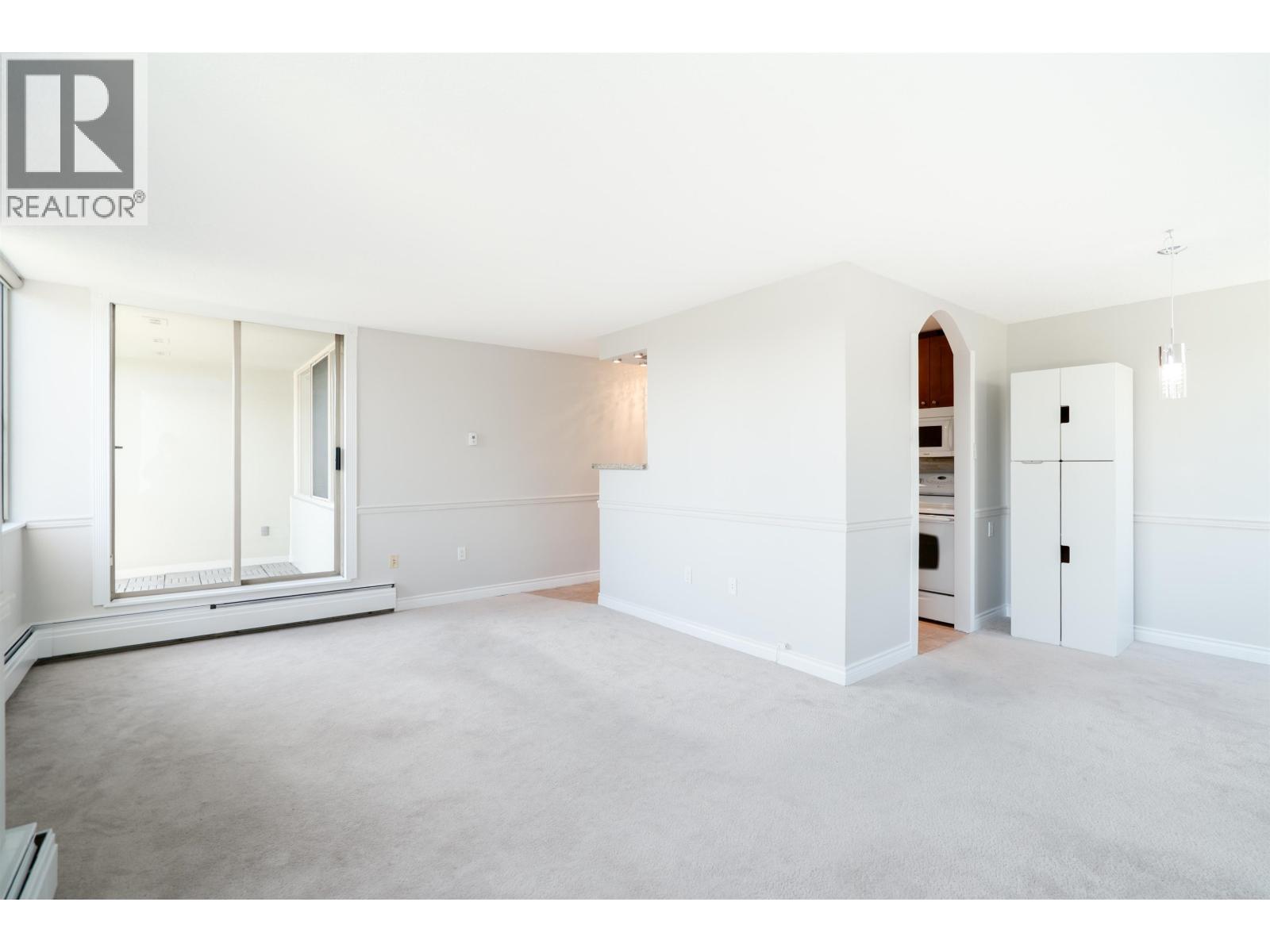 1404 2008 FULLERTON AVENUE