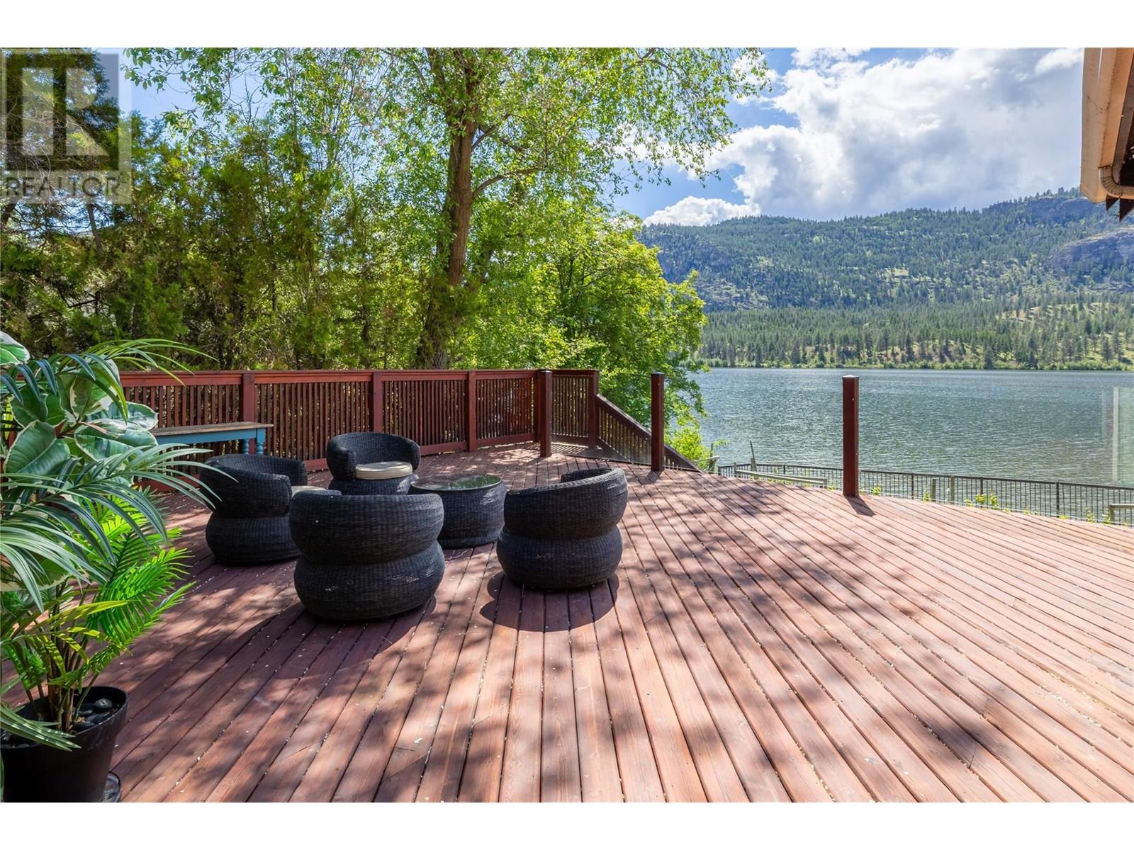 3104 Vaseux Lake Crescent