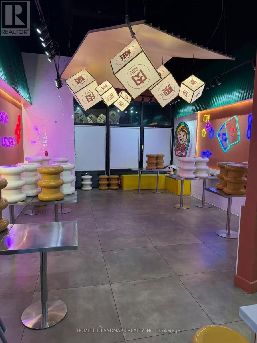 165 - 390 SILVER STAR BOULEVARD