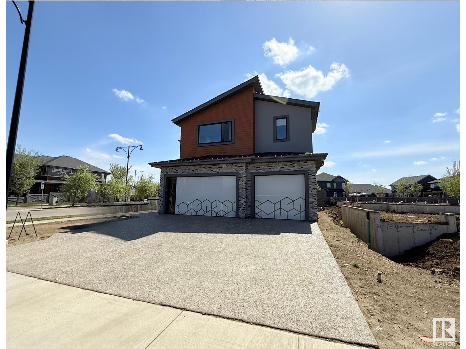 4015 GINSBURG CR NW
