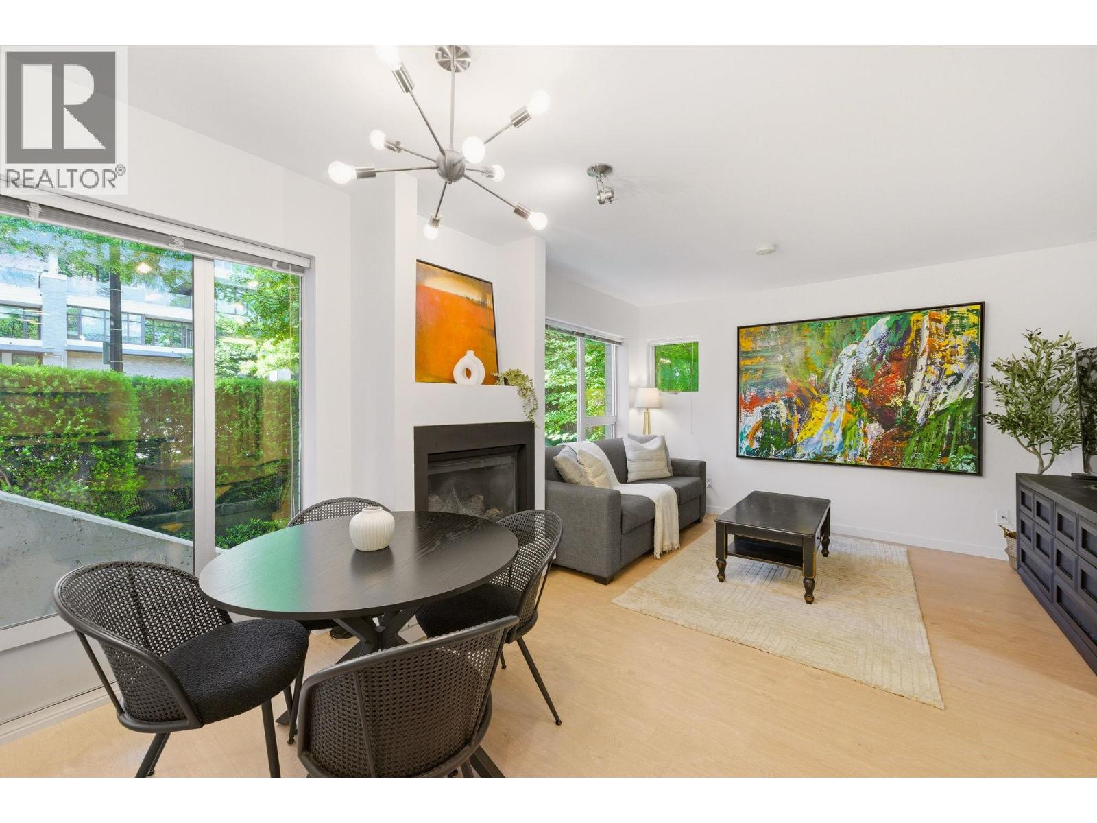 TH1 1288 CHESTERFIELD AVENUE