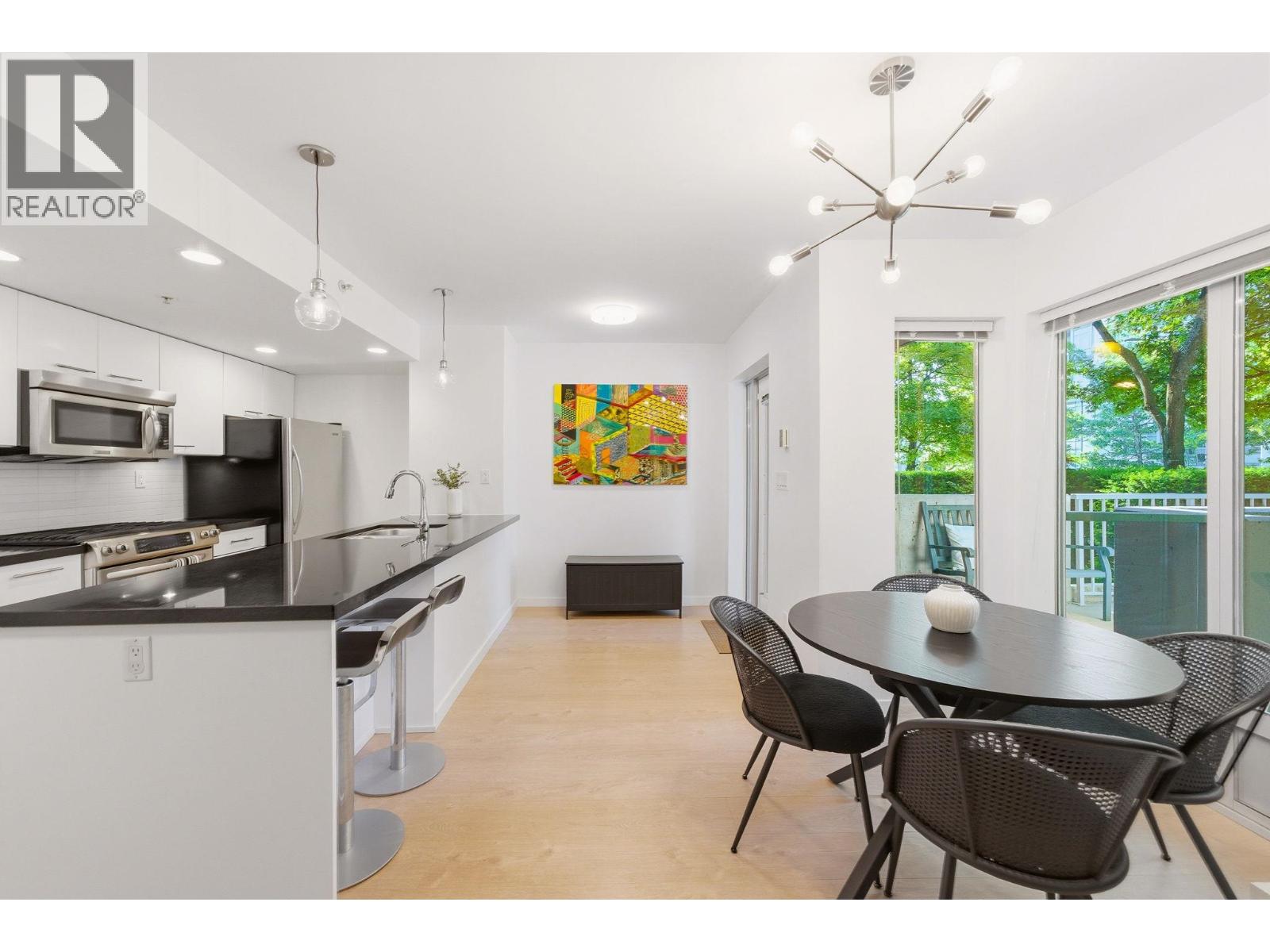 TH1 1288 CHESTERFIELD AVENUE