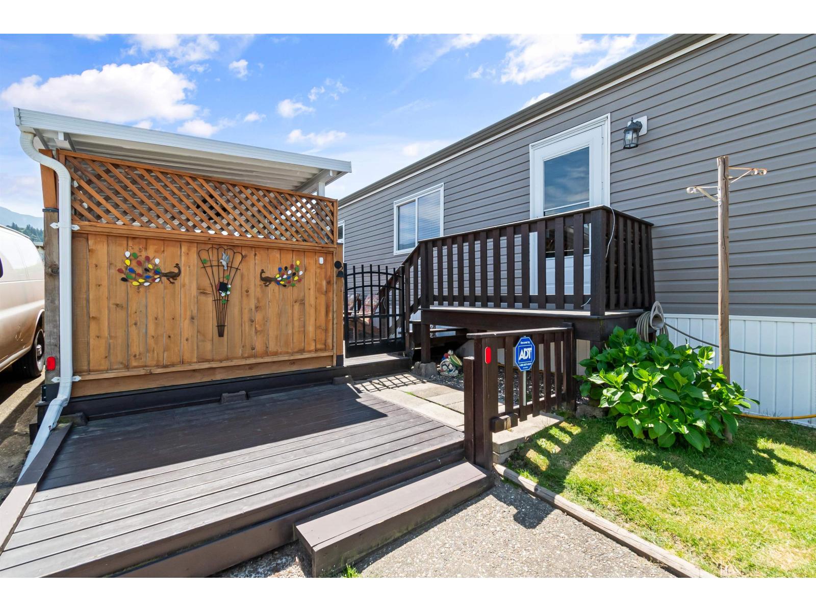 93 6338 VEDDER ROAD|Sardis South