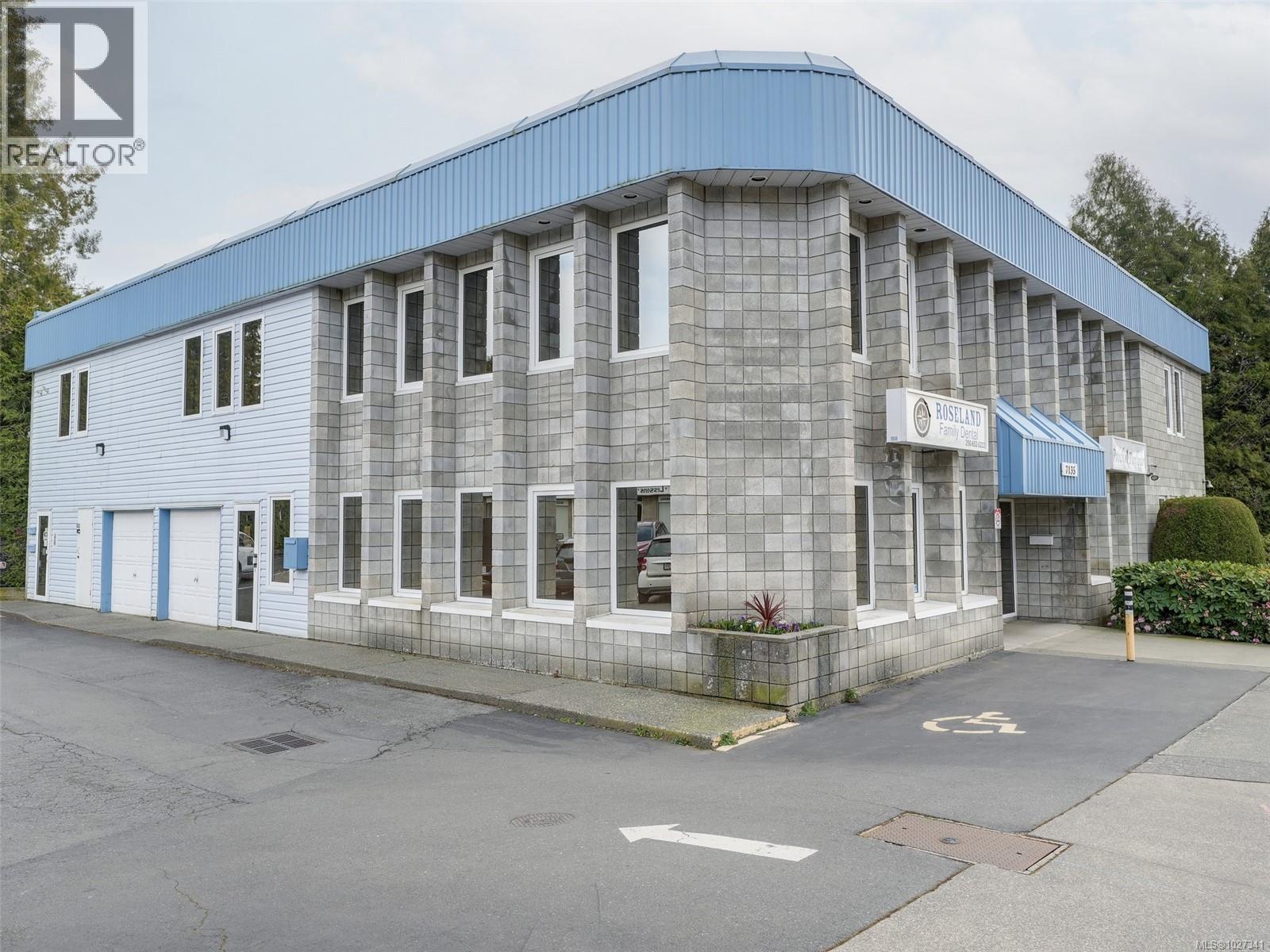 7135 West Saanich Rd