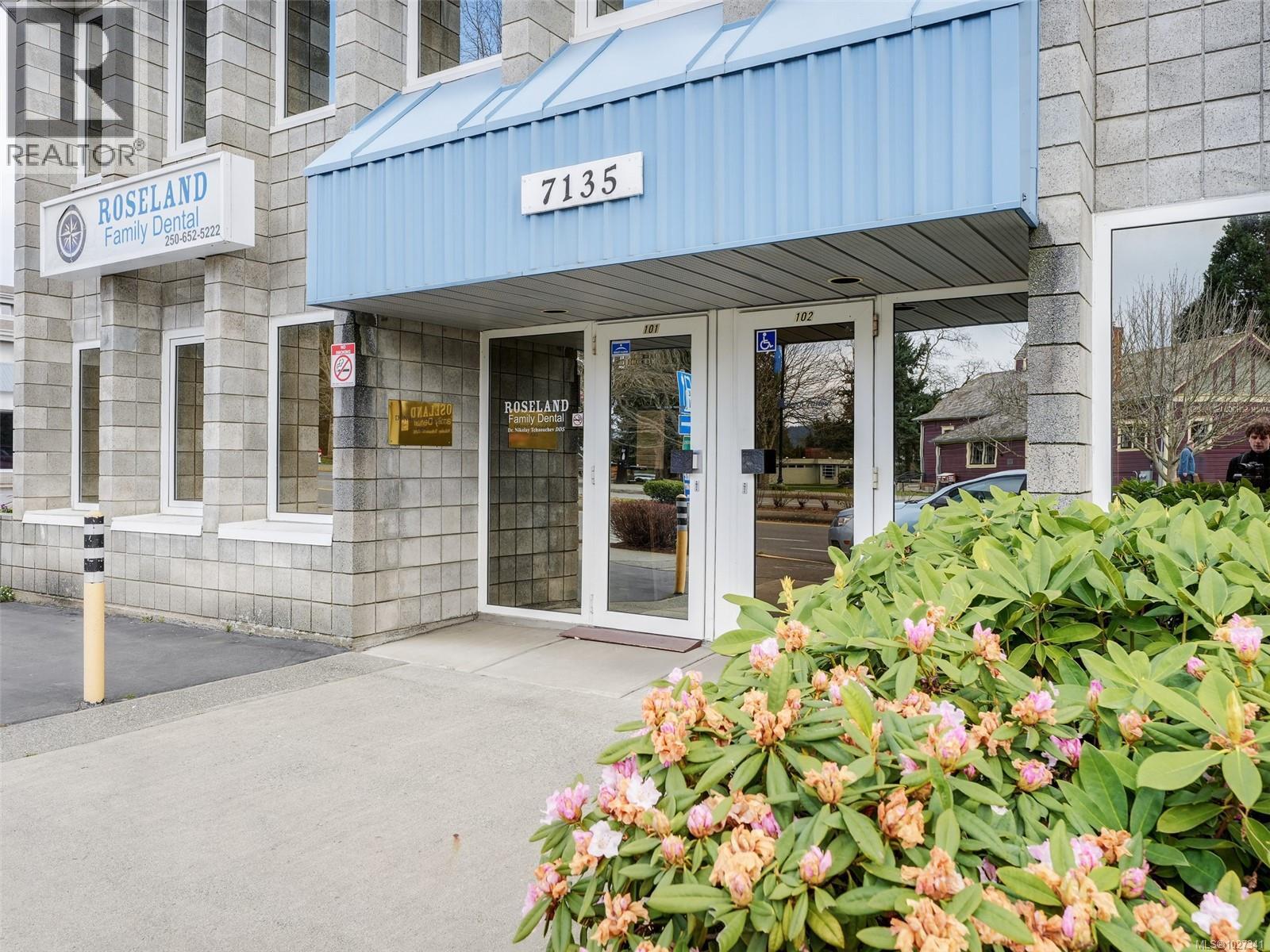 7135 West Saanich Rd