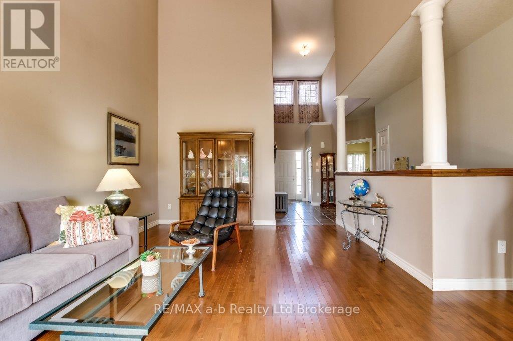 717 GARDEN COURT CRESCENT