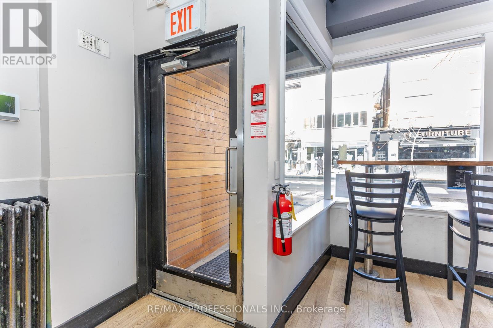 495 BLOOR STREET W