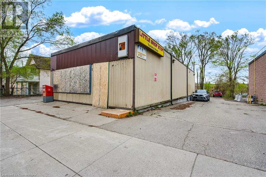 27-29 QUEEN Street W