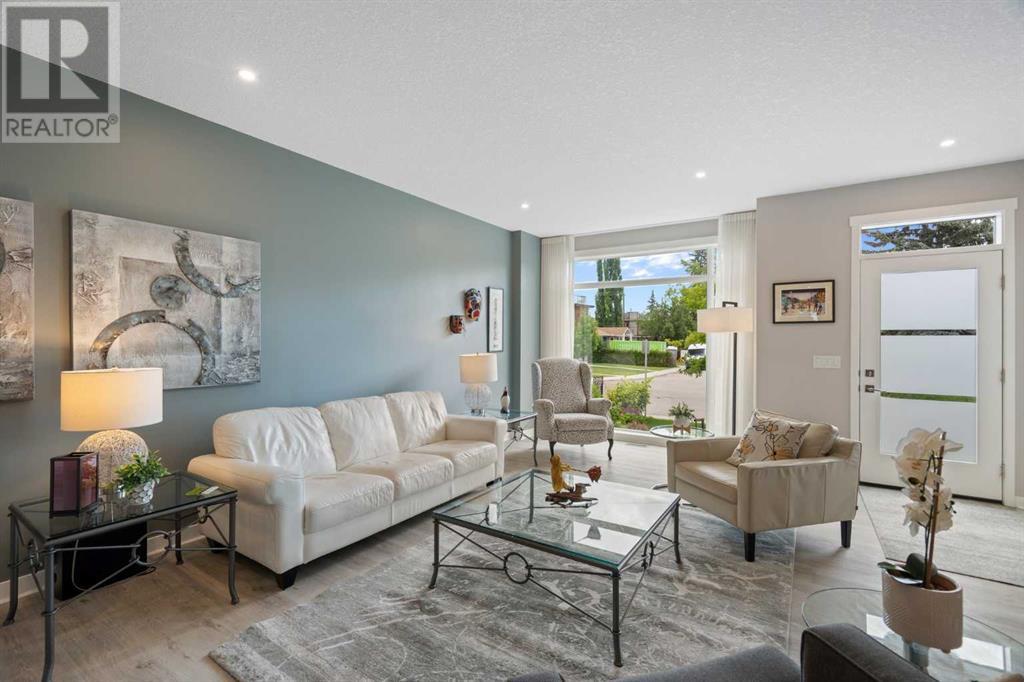 2739 Cochrane Road NW